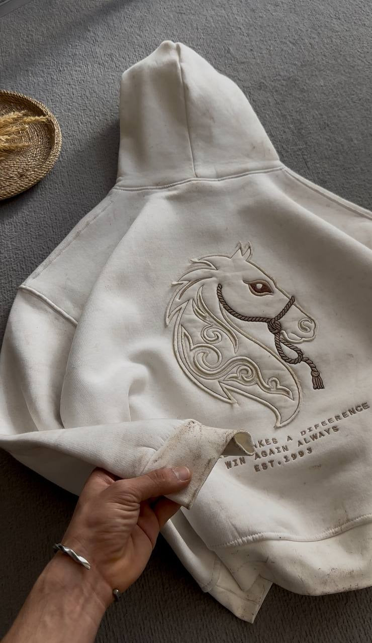 noble horse design hoodie, white color